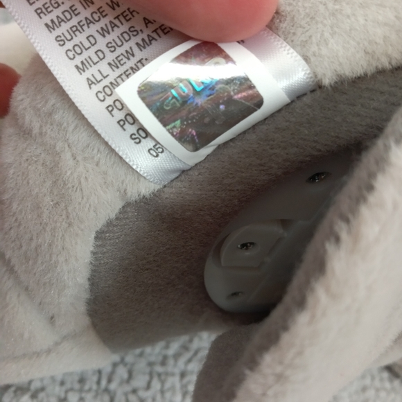 Gund Flappy The Elephant - Picture 6 of 6